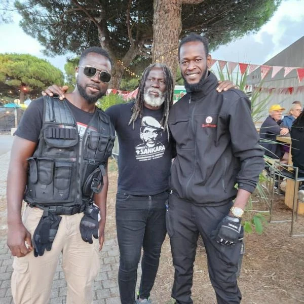 Un bon moment avec Tiken Jah Fakoly | Doum Sécurité
